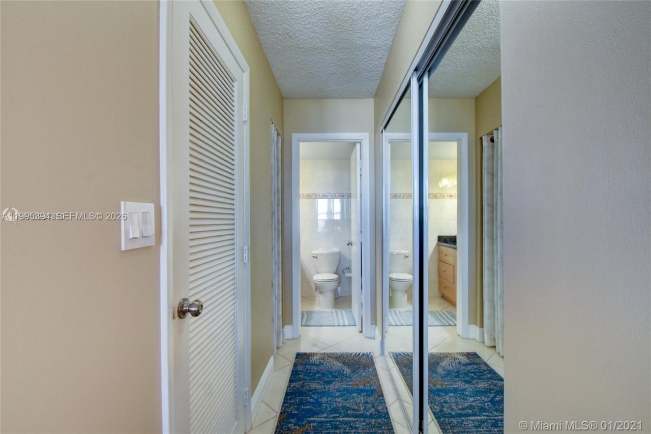 3800 S Ocean Dr , Unit 902, Hollywood, FL 33019 Photo