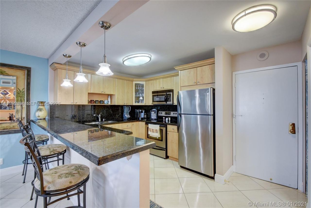 3800 S Ocean Dr , Unit 902, Hollywood, FL 33019 Photo