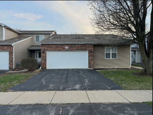225 Morrow Street, Unit D, Somonauk, IL 60552