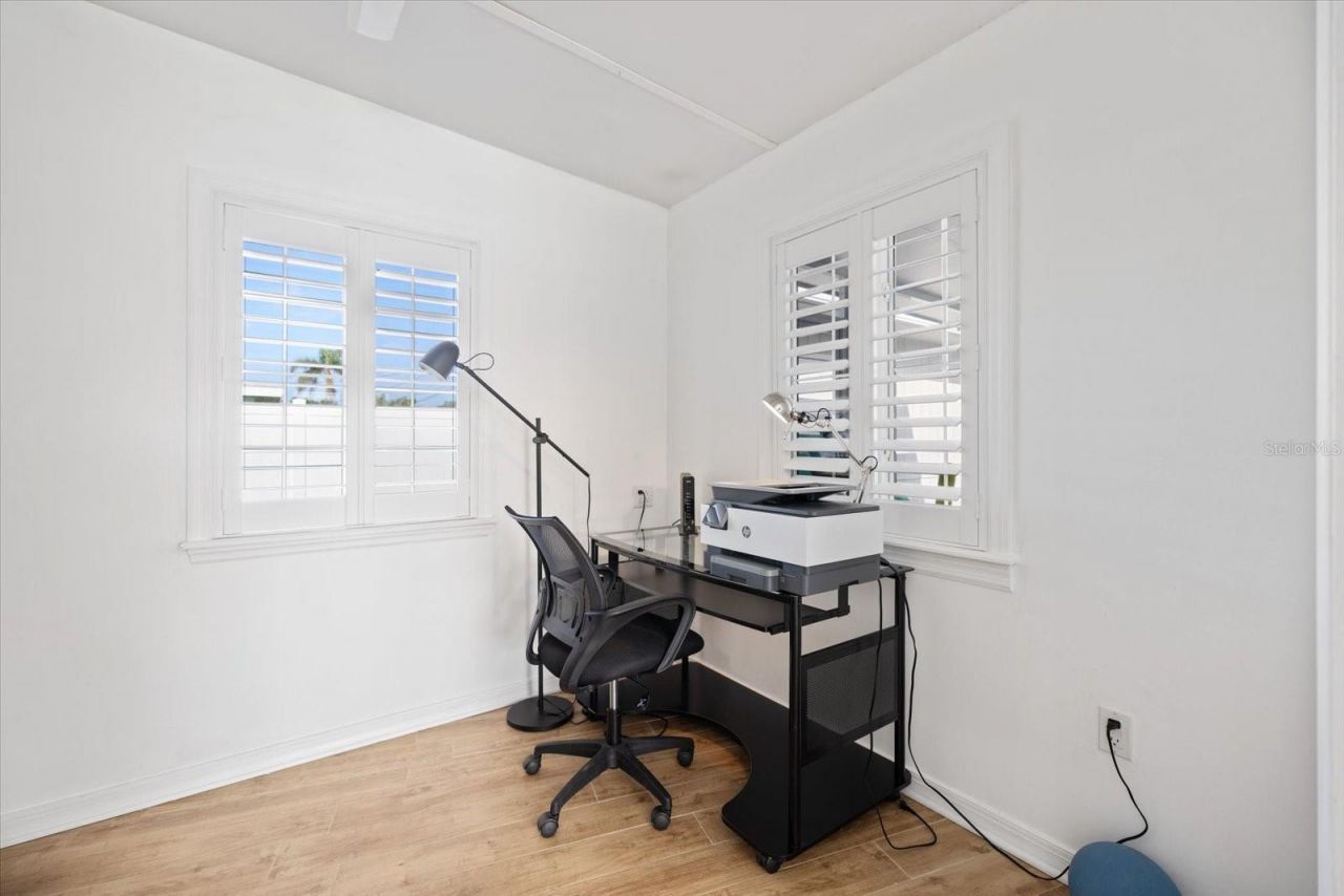 117 Aurora Street E, Venice, FL 34285 Photo