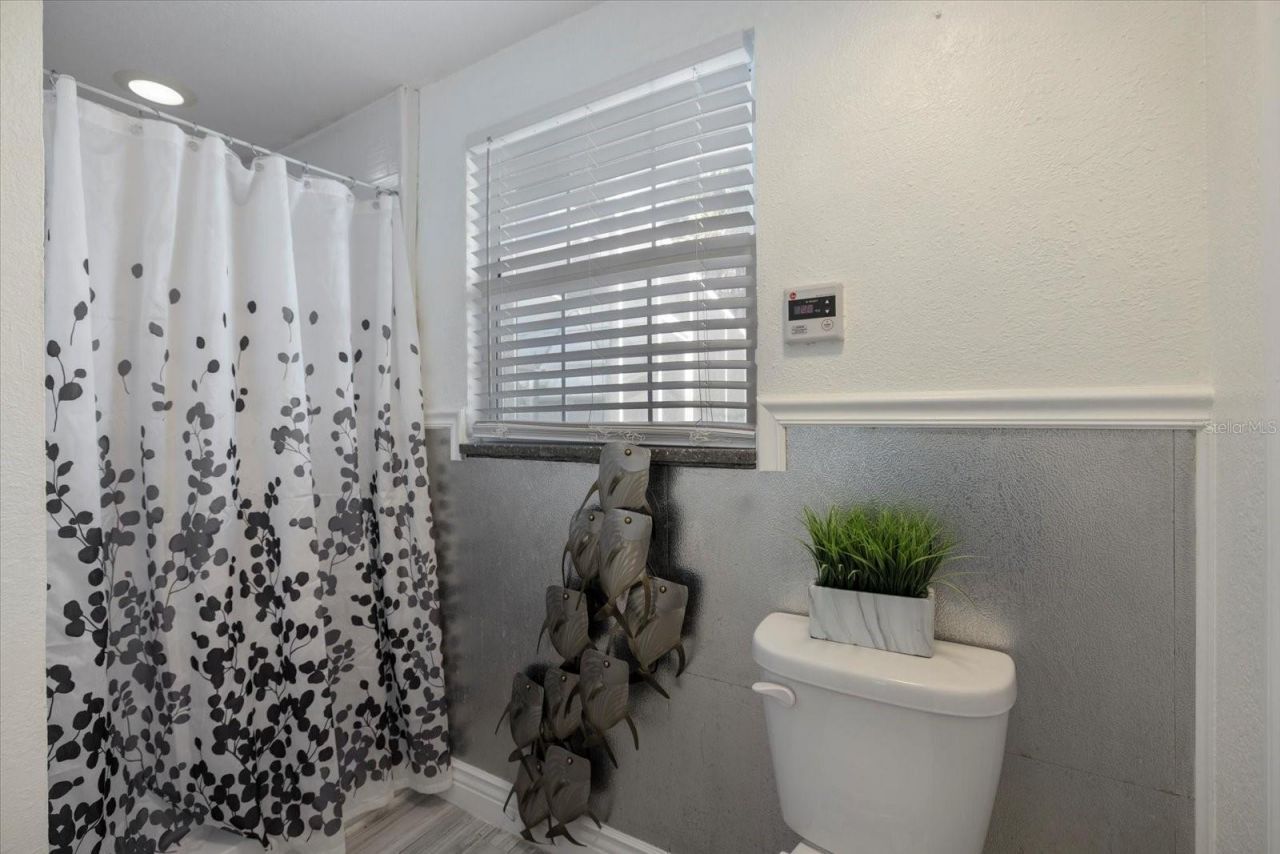 117 Aurora Street E, Venice, FL 34285 Photo