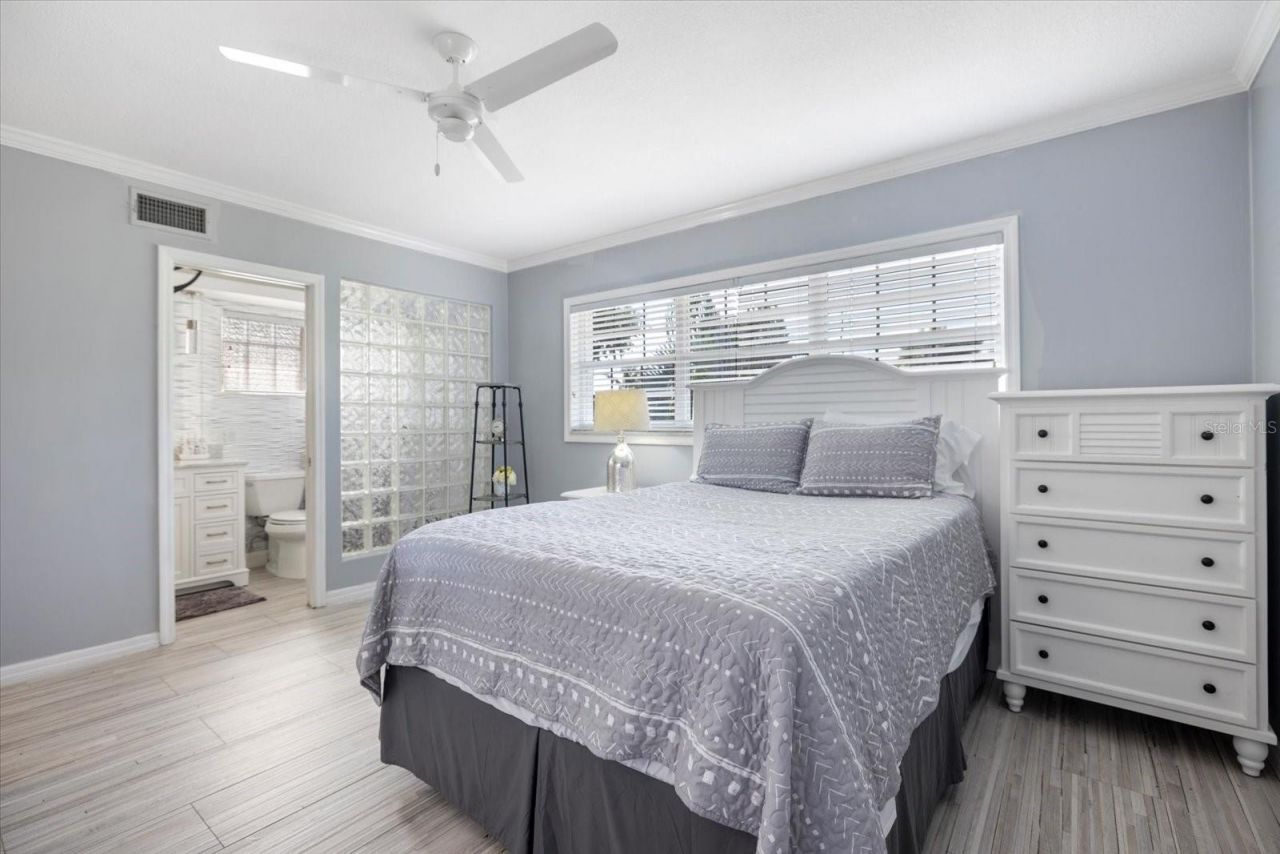 117 Aurora Street E, Venice, FL 34285 Photo