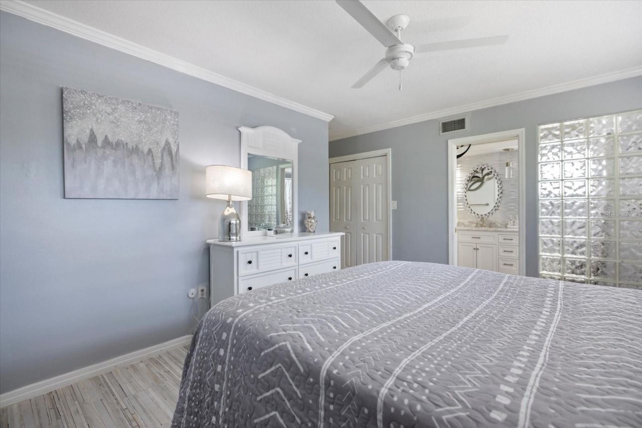 117 Aurora Street E, Venice, FL 34285 Photo