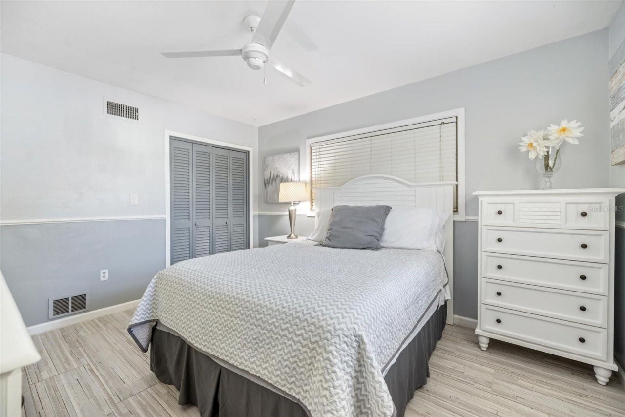 117 Aurora Street E, Venice, FL 34285 Photo