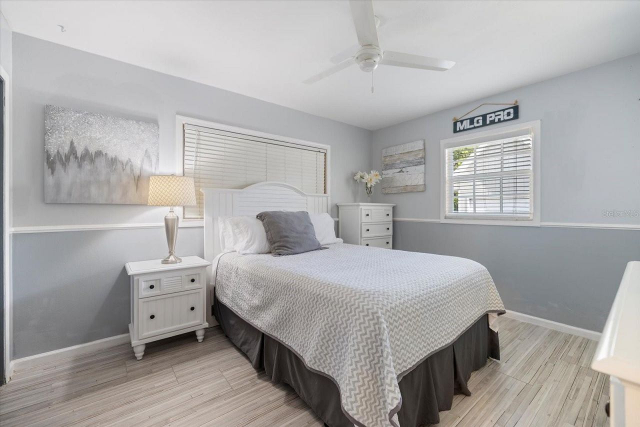 117 Aurora Street E, Venice, FL 34285 Photo