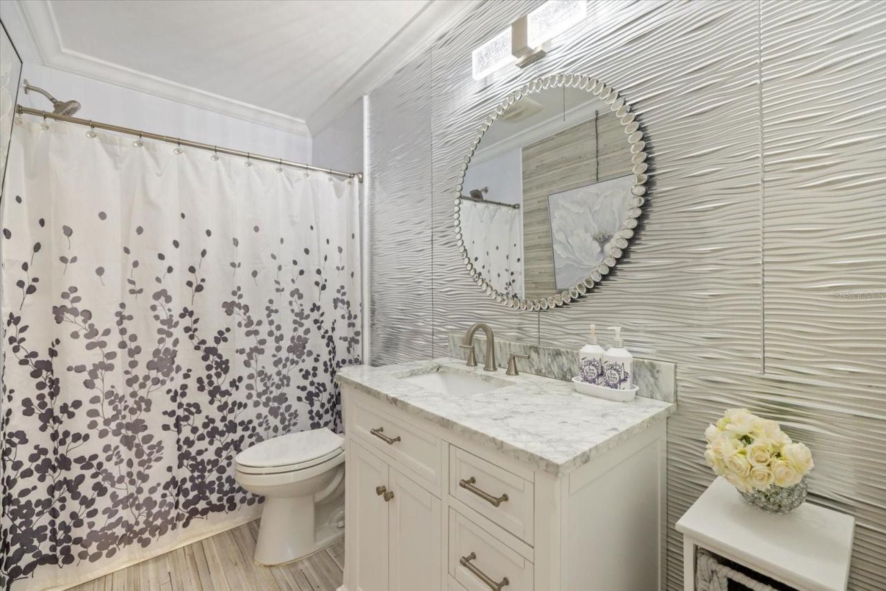 117 Aurora Street E, Venice, FL 34285 Photo