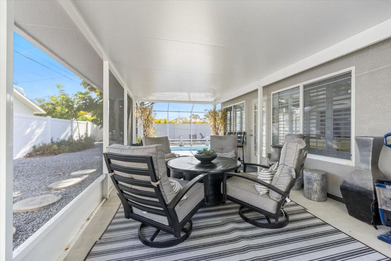 117 Aurora Street E, Venice, FL 34285 Photo