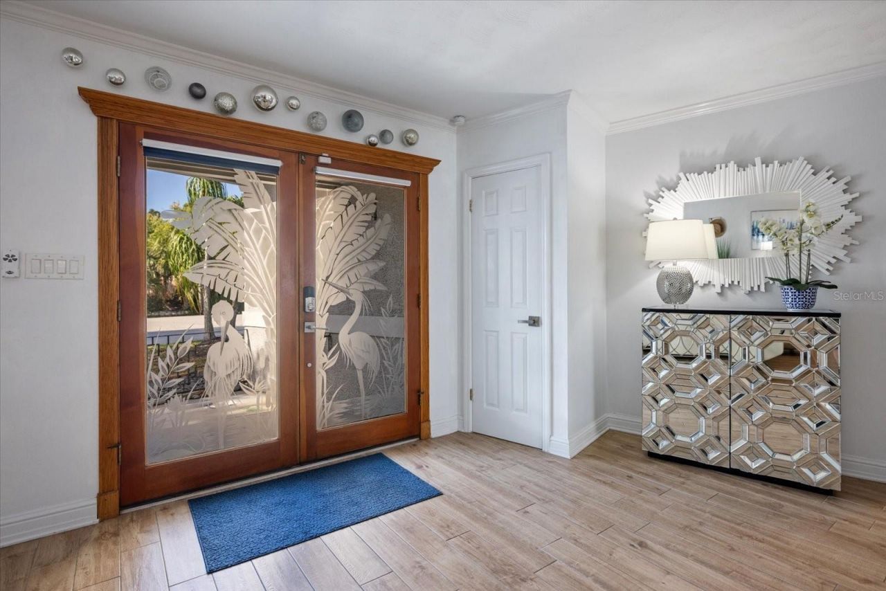 117 Aurora Street E, Venice, FL 34285 Photo