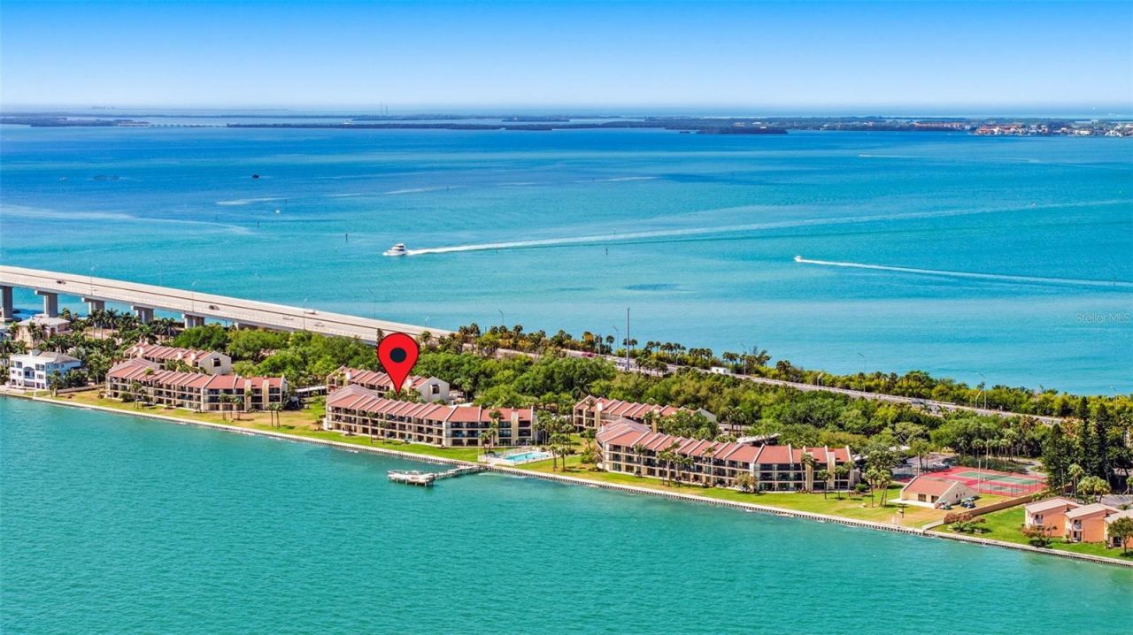 7520 Sunshine Skyway Lane S, Unit T22, Saint Petersburg, FL 33711 Photo