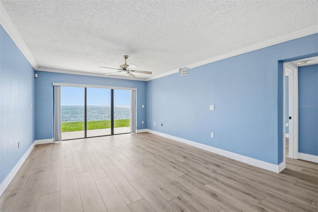 7520 Sunshine Skyway Lane S, Unit T22, Saint Petersburg, FL 33711 Photo