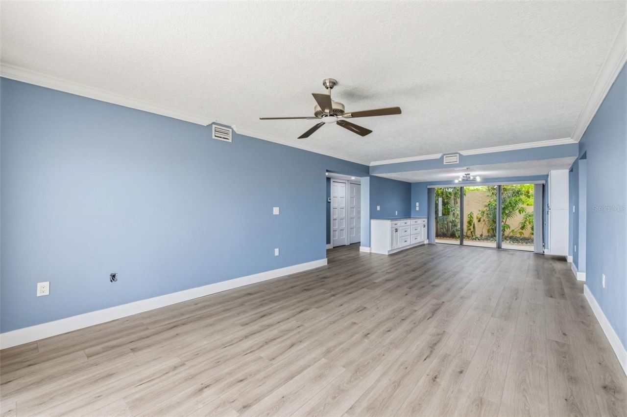 7520 Sunshine Skyway Lane S, Unit T22, Saint Petersburg, FL 33711 Photo