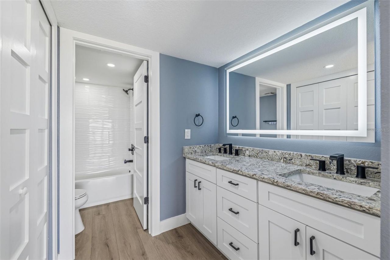 7520 Sunshine Skyway Lane S, Unit T22, Saint Petersburg, FL 33711 Photo