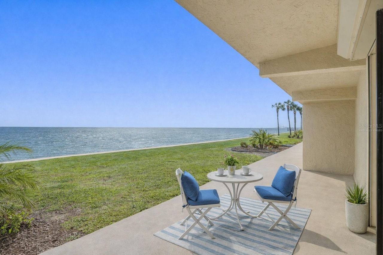 7520 Sunshine Skyway Lane S, Unit T22, Saint Petersburg, FL 33711 Photo