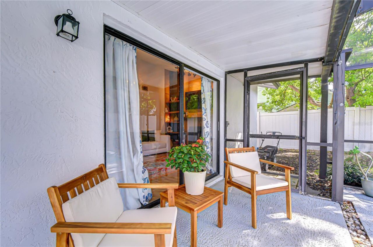 819 Bluegrass Lane , Brandon, FL 33510 Photo