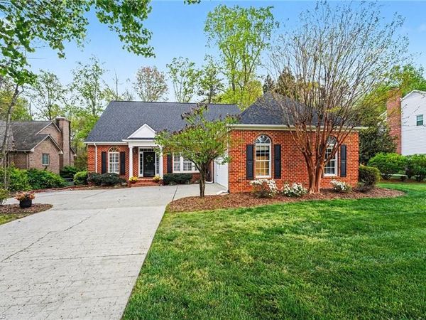 2618 Turtle Creek Drive , High Point, NC 27265