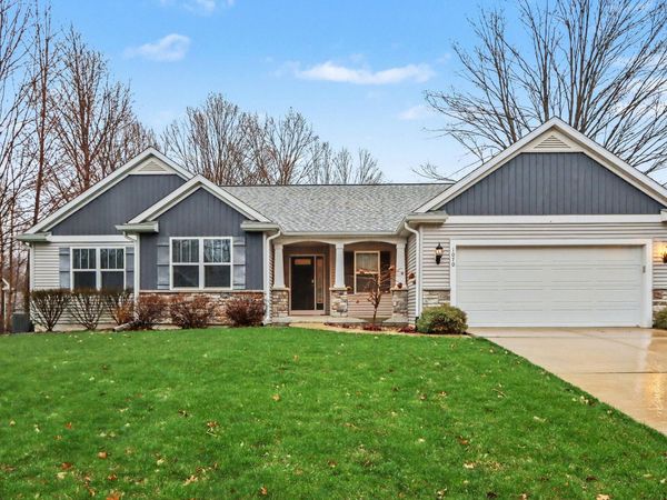 1070 Hawkins Court, Kalamazoo, MI 49009