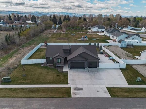 5250 E Dutson Drive, IONA, ID 83427
