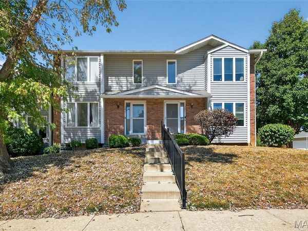 201 King Drive , St Charles, MO 63303