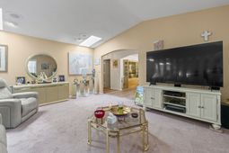 2239 Jackson Circle photo 4