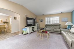 2239 Jackson Circle photo 4