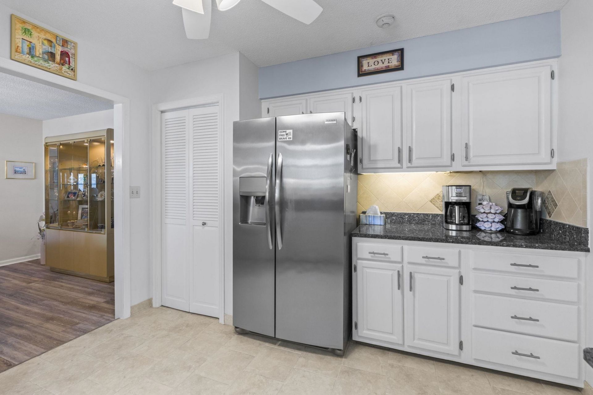 2239 Jackson Circle Photo 9