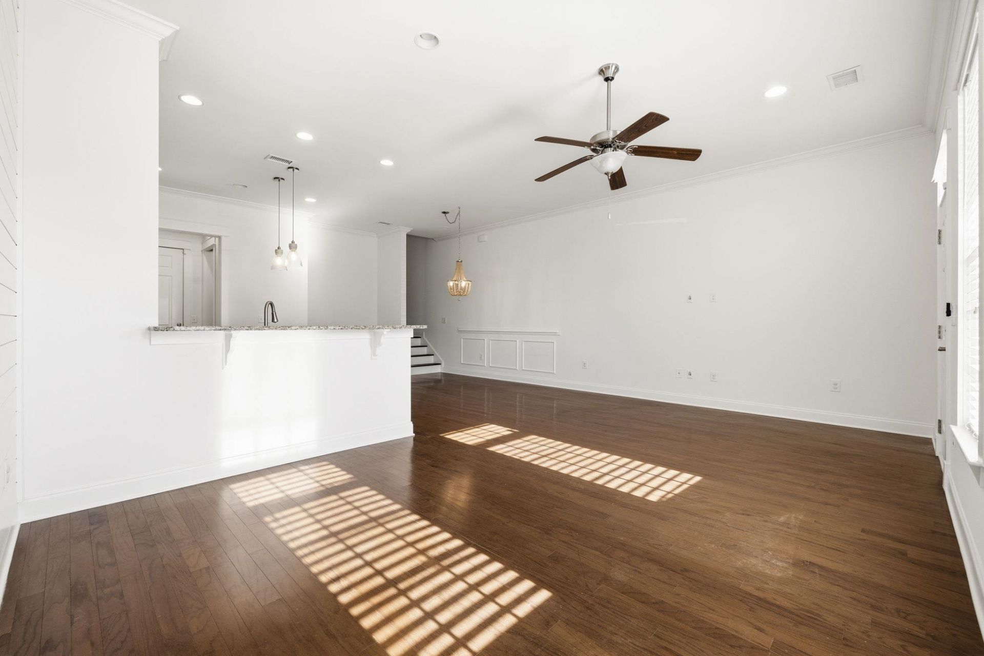 856 Shine Ave.  Photo 13