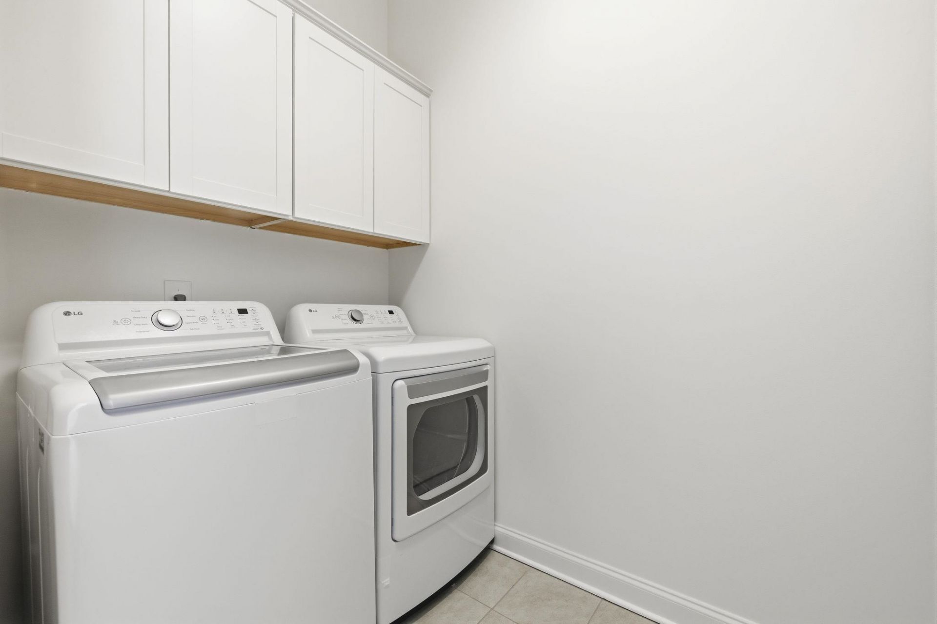 856 Shine Ave.  Photo 24