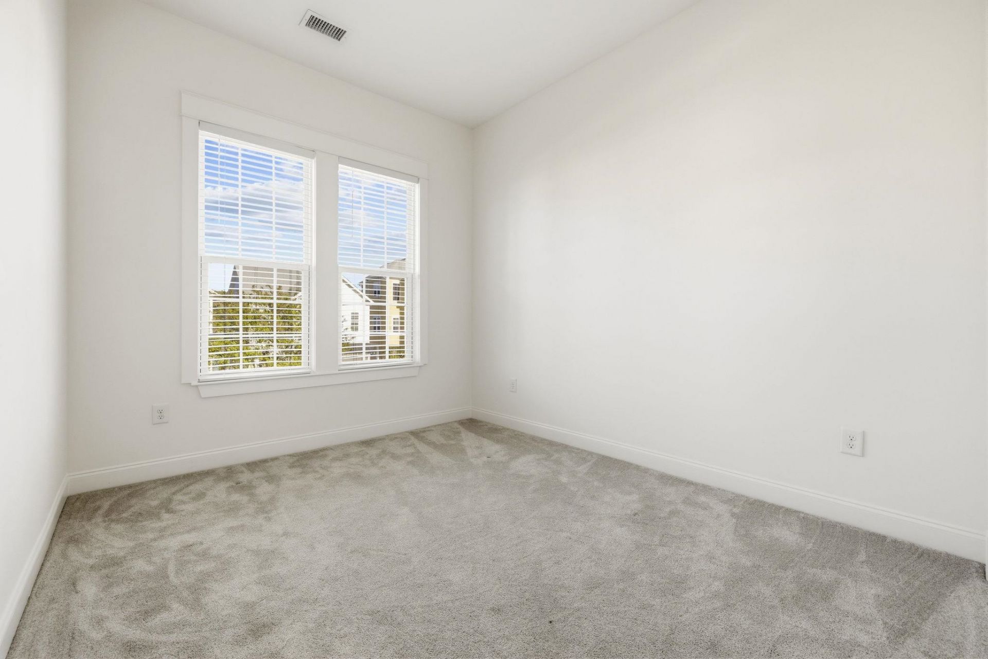 856 Shine Ave.  Photo 26