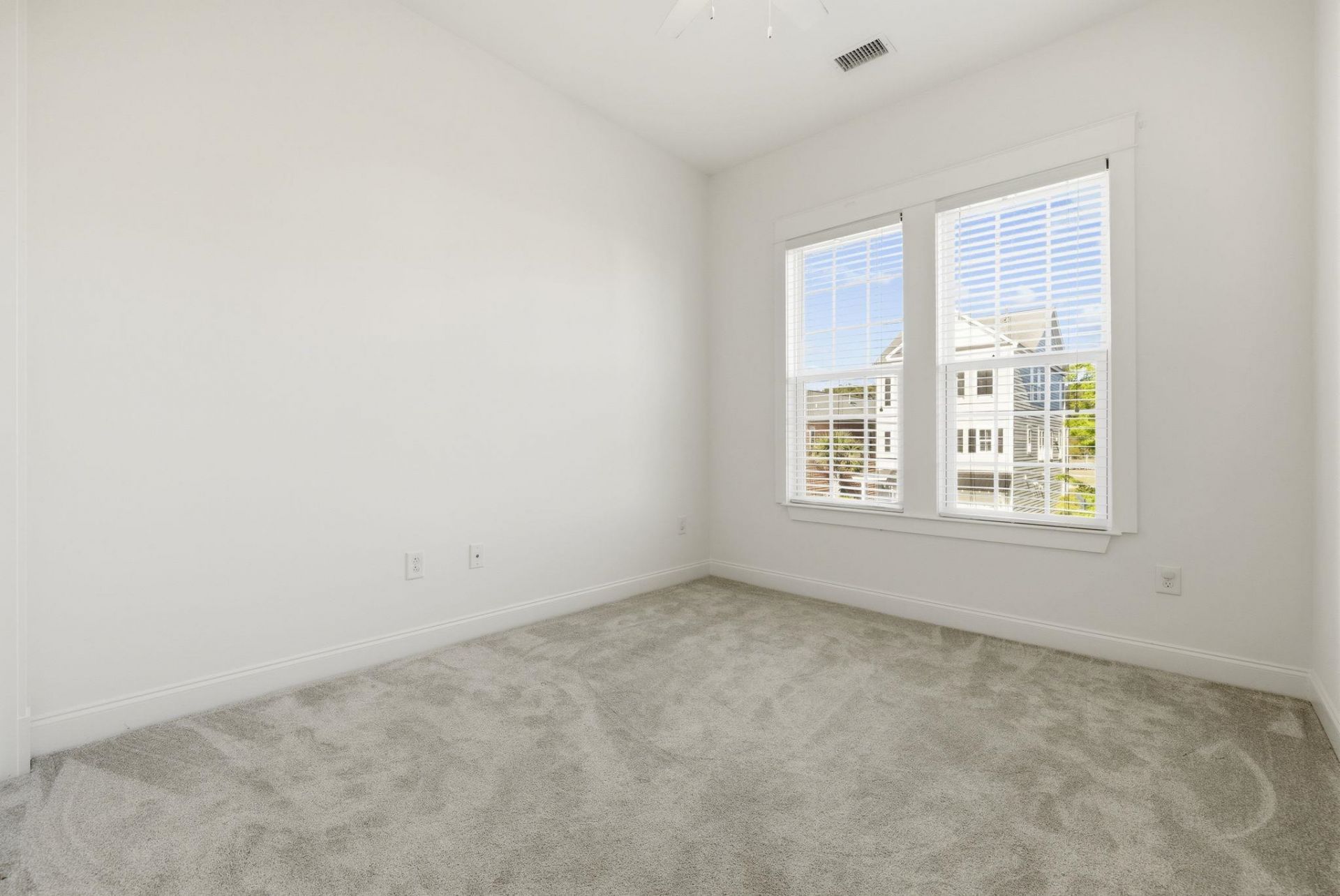 856 Shine Ave.  Photo 29