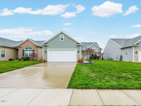 5066 Lake Breeze Lane, Maumee, OH 43537