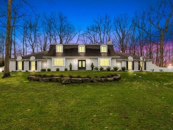 5 Sherwood Dr, Watchung, NJ 07069