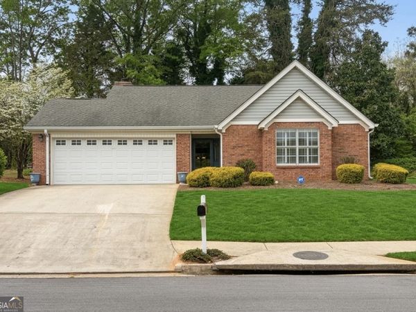 110 Brittany Chase, Fayetteville, GA 30214