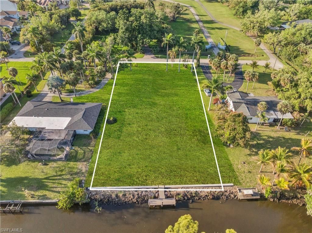 62 Wolcott Dr , North Fort Myers, FL 33903 Photo