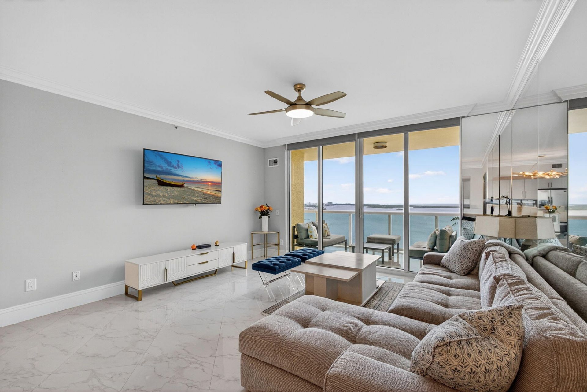 2650 Lake Shore, Unit 2303, Riviera Beach, FL 33404 Photo