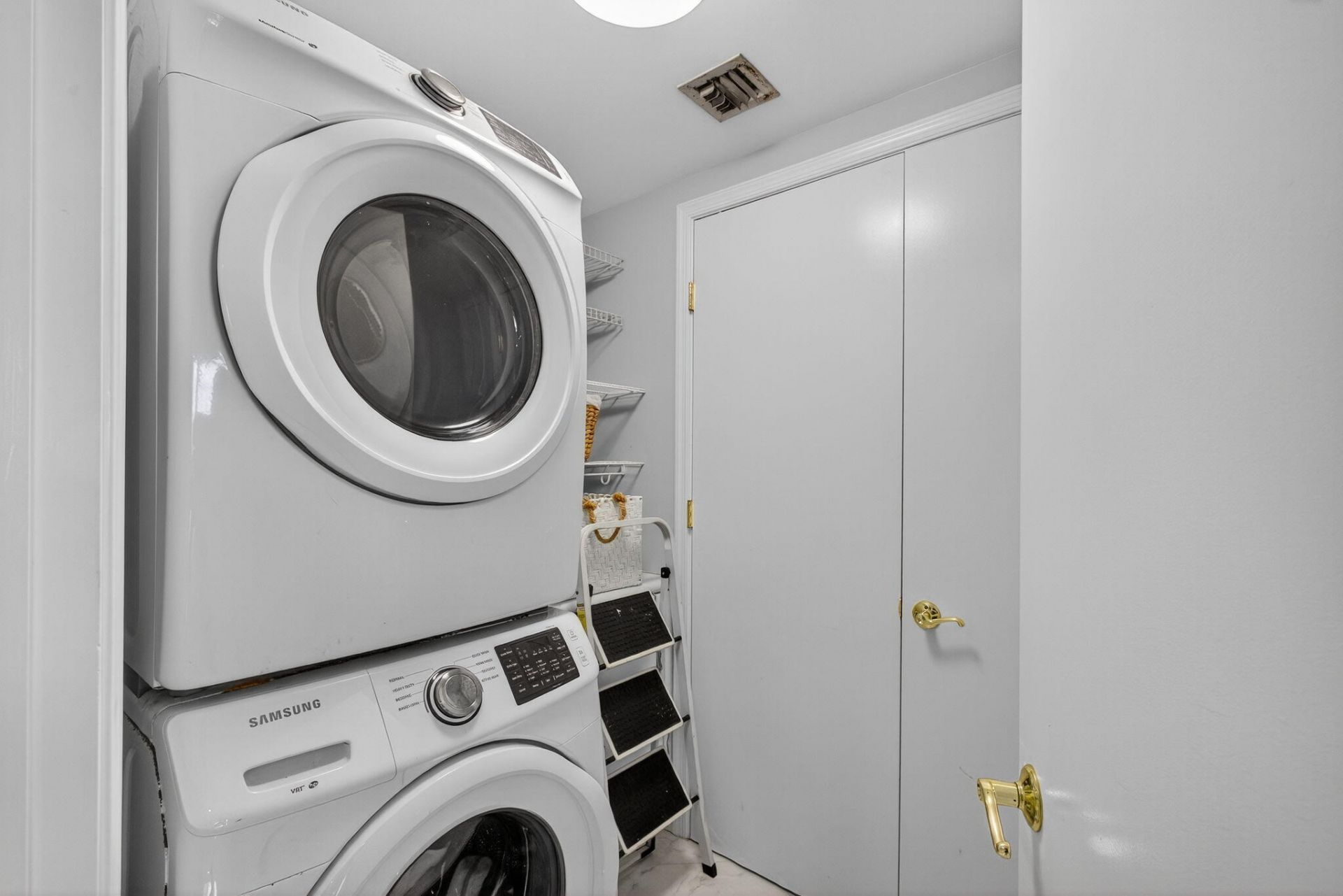 2650 Lake Shore, Unit 2303, Riviera Beach, FL 33404 Photo