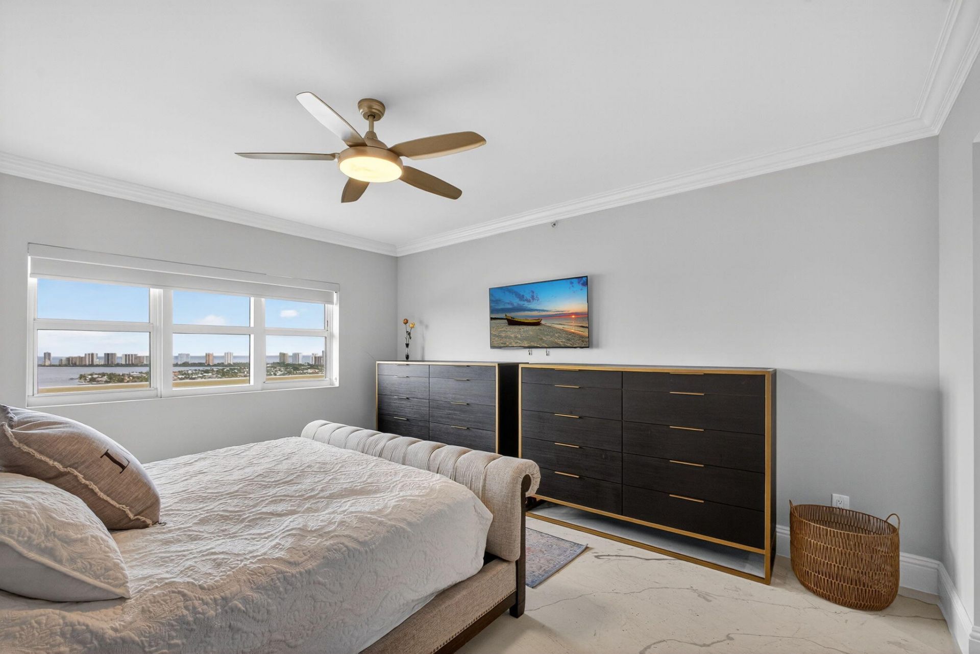 2650 Lake Shore, Unit 2303, Riviera Beach, FL 33404 Photo