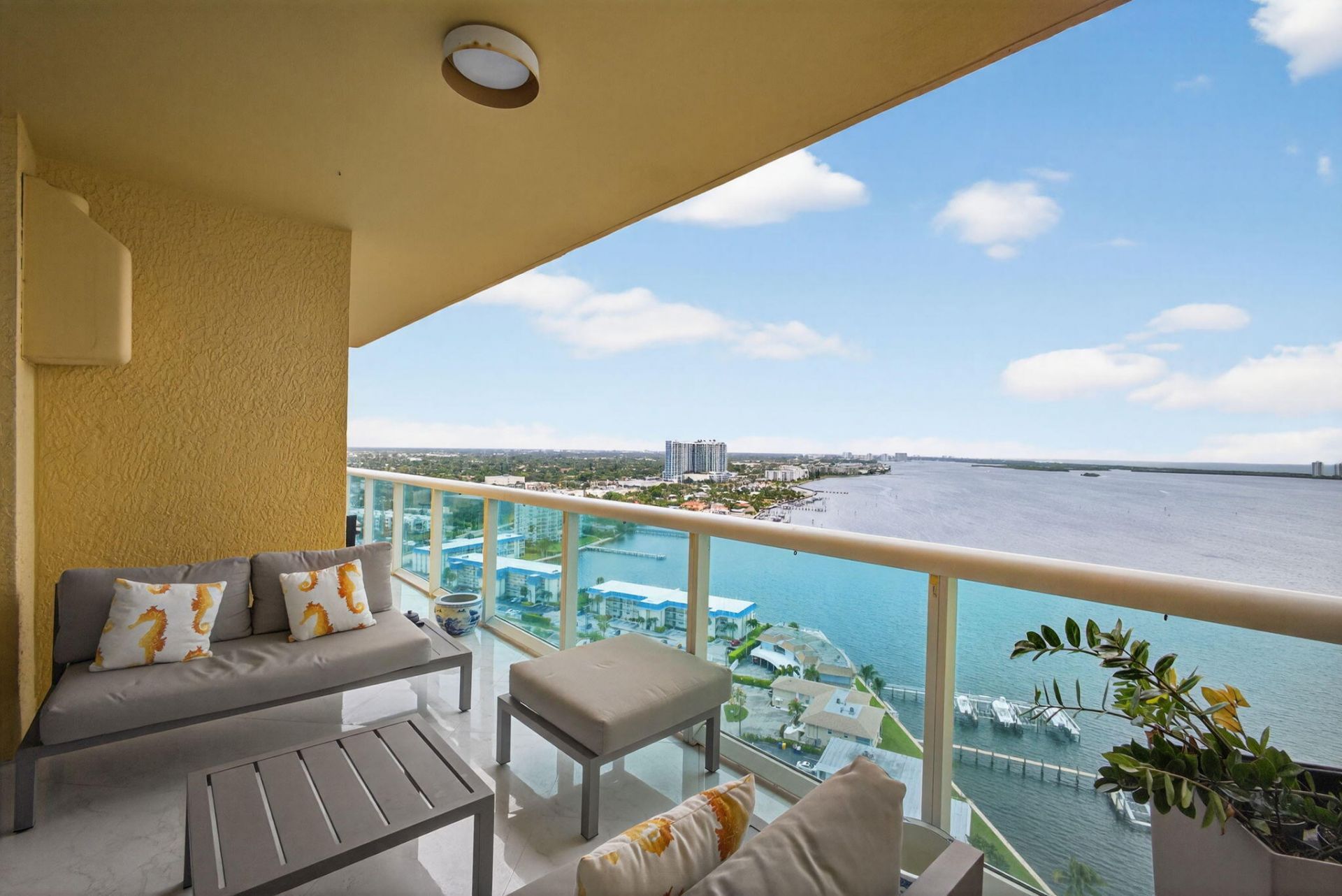 2650 Lake Shore, Unit 2303, Riviera Beach, FL 33404 Photo