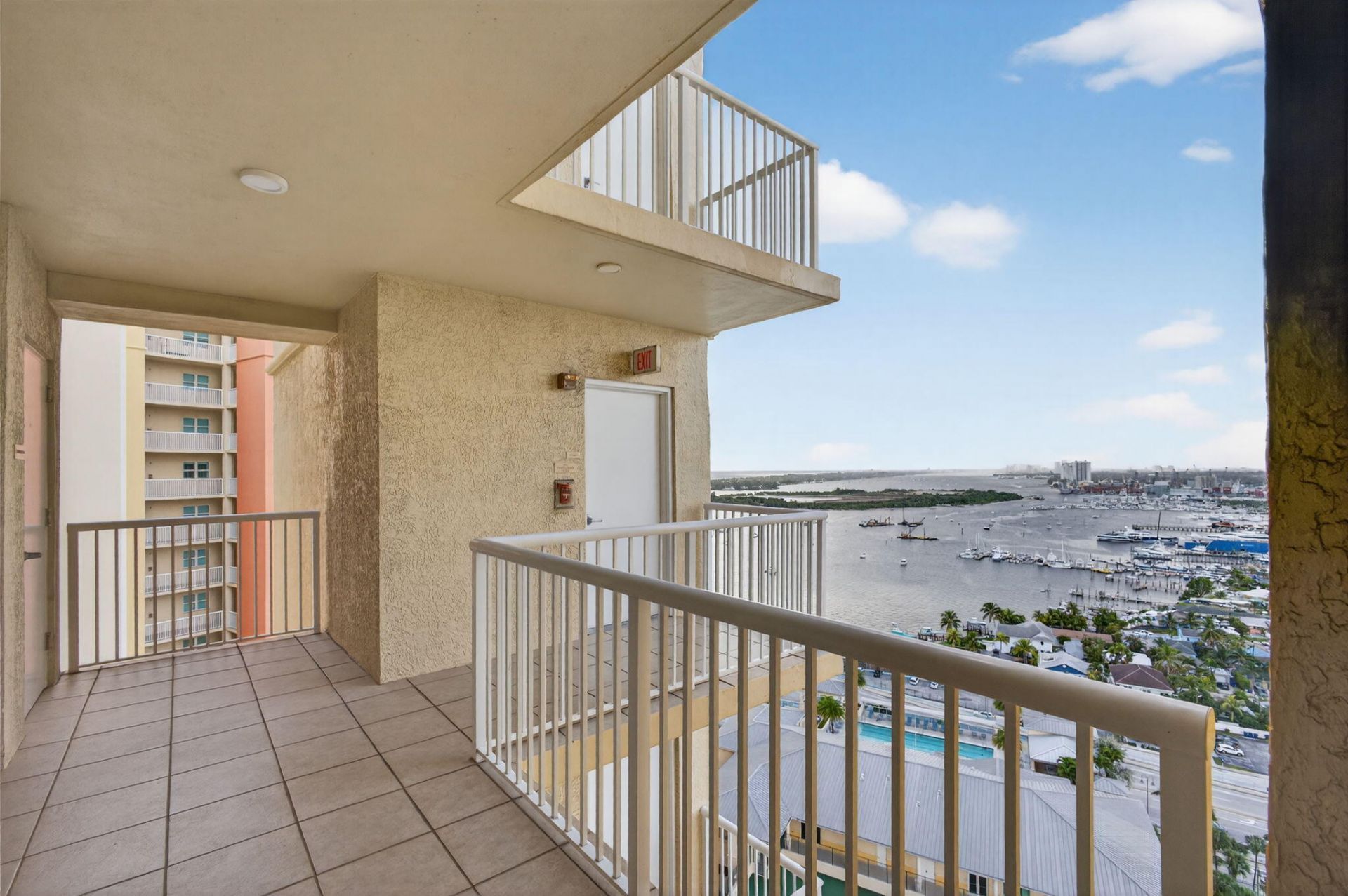 2650 Lake Shore, Unit 2303, Riviera Beach, FL 33404 Photo