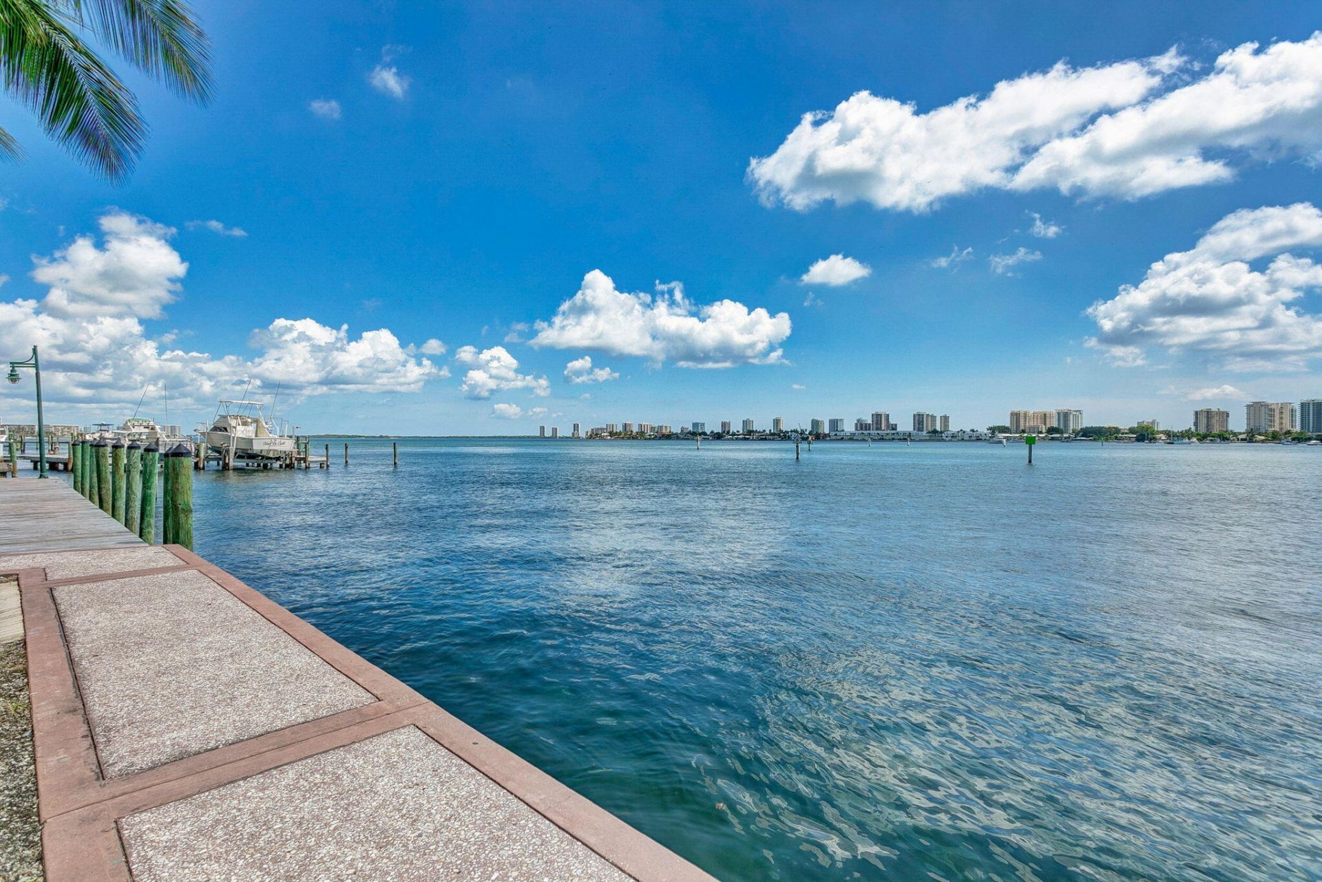 2650 Lake Shore, Unit 2303, Riviera Beach, FL 33404 Photo