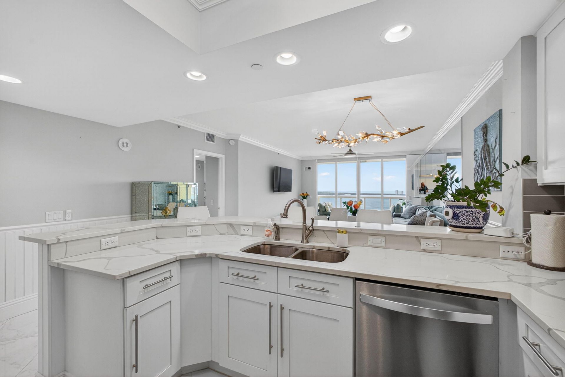 2650 Lake Shore, Unit 2303, Riviera Beach, FL 33404 Photo