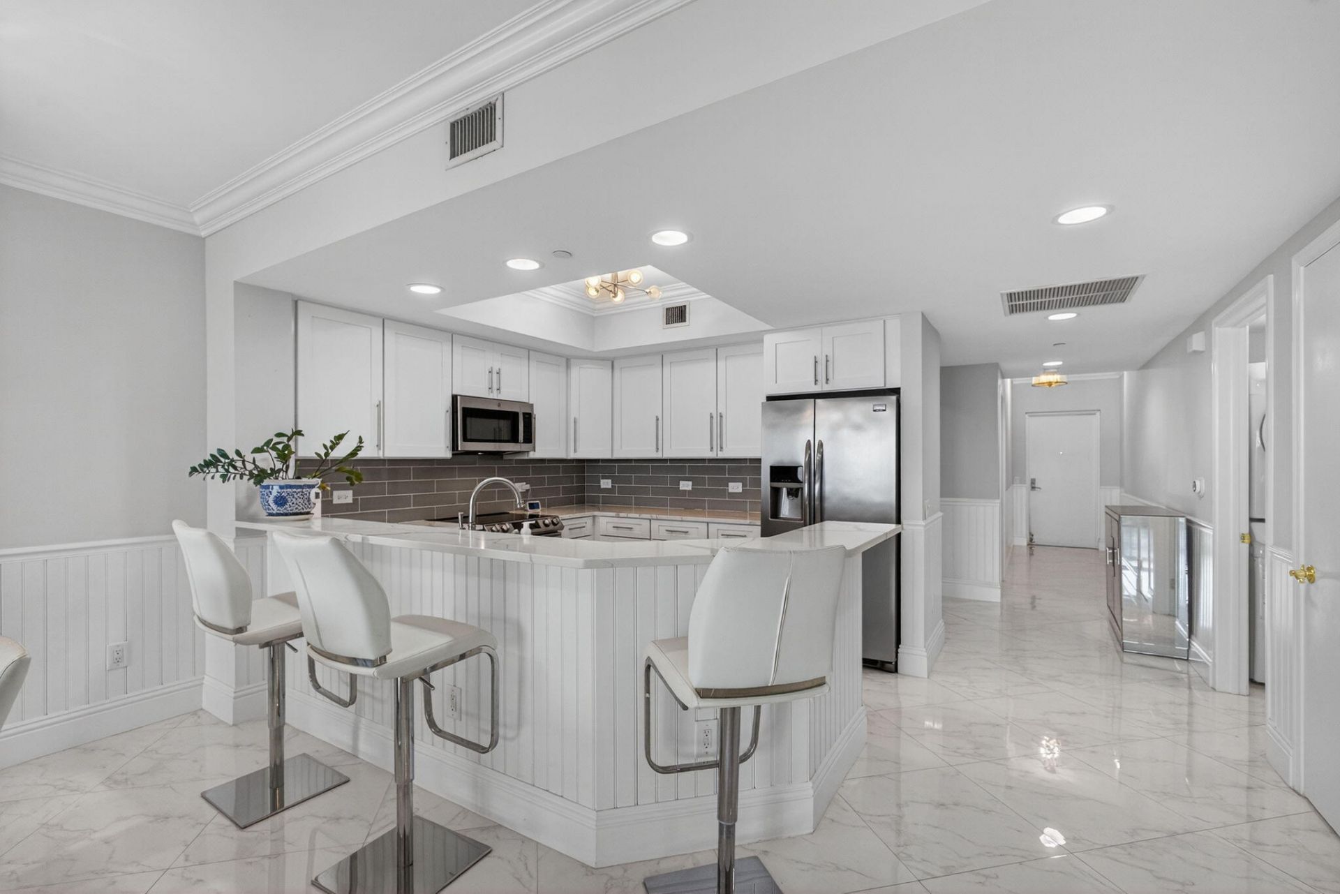 2650 Lake Shore, Unit 2303, Riviera Beach, FL 33404 Photo