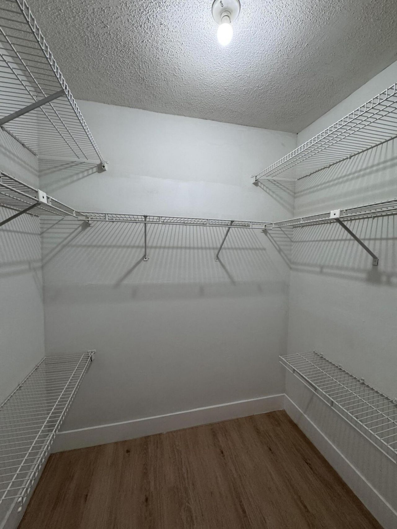 193 Lakeview Drive, Unit 205, Weston, FL 33326 Photo