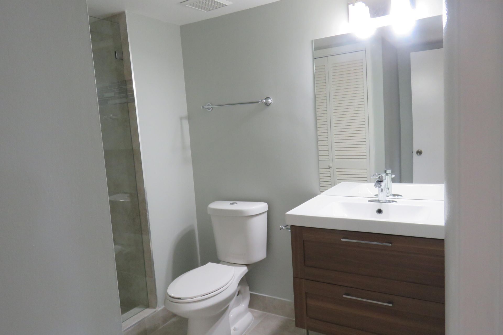 193 Lakeview Drive, Unit 205, Weston, FL 33326 Photo