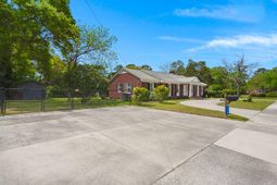 179 Azalea Avenue photo 4