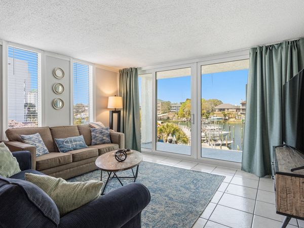 30 Moreno Point Road, Unit 305C, Destin, FL 32541