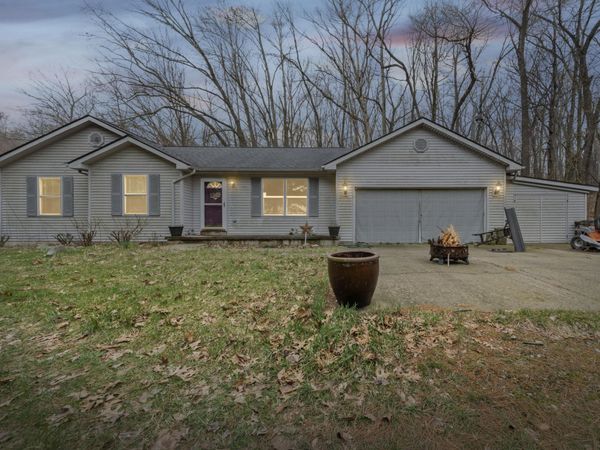 19827 Williamsville Road, Gregory, MI 48137