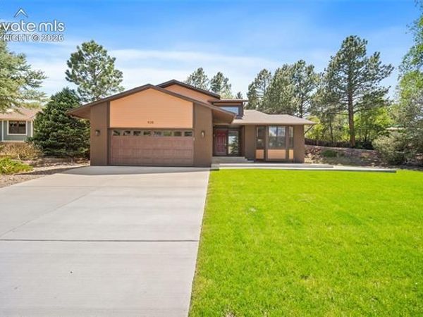 935 War Eagle Drive, Colorado Springs, CO 80919