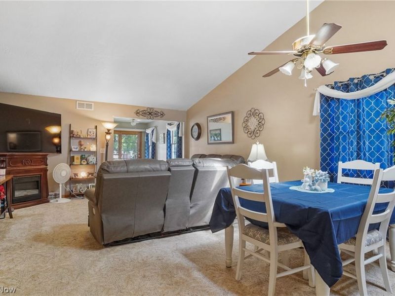 17 Harneds Landing, Cortland, OH 44410 Photo 10