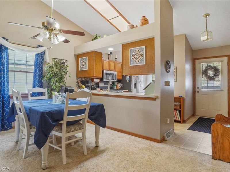 17 Harneds Landing, Cortland, OH 44410 Photo 12