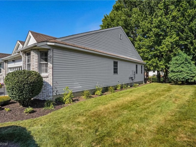 17 Harneds Landing, Cortland, OH 44410 Photo 32